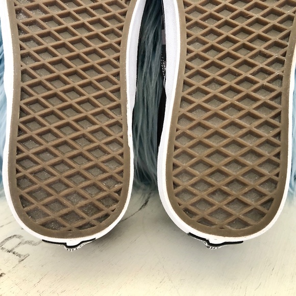 Vans, Off The Wall, Classic, Slip-On Checkerboard, Canvas Sneakers, Size 9.5 - Picture 11 of 15
